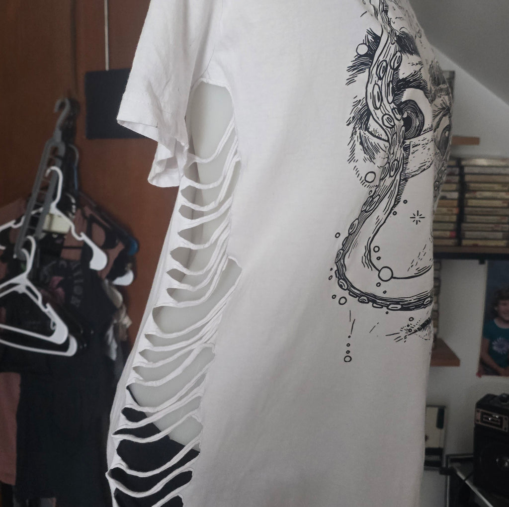 SOLD***Surreal Salvador Dali Graphic Tee | Upcycled Off-Shoulder Art Shirt | XL–2X